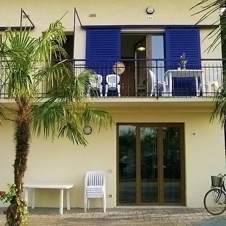 In 22097 Apartment